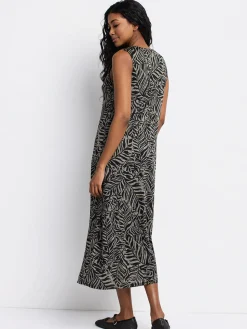 A line maxi knit dress