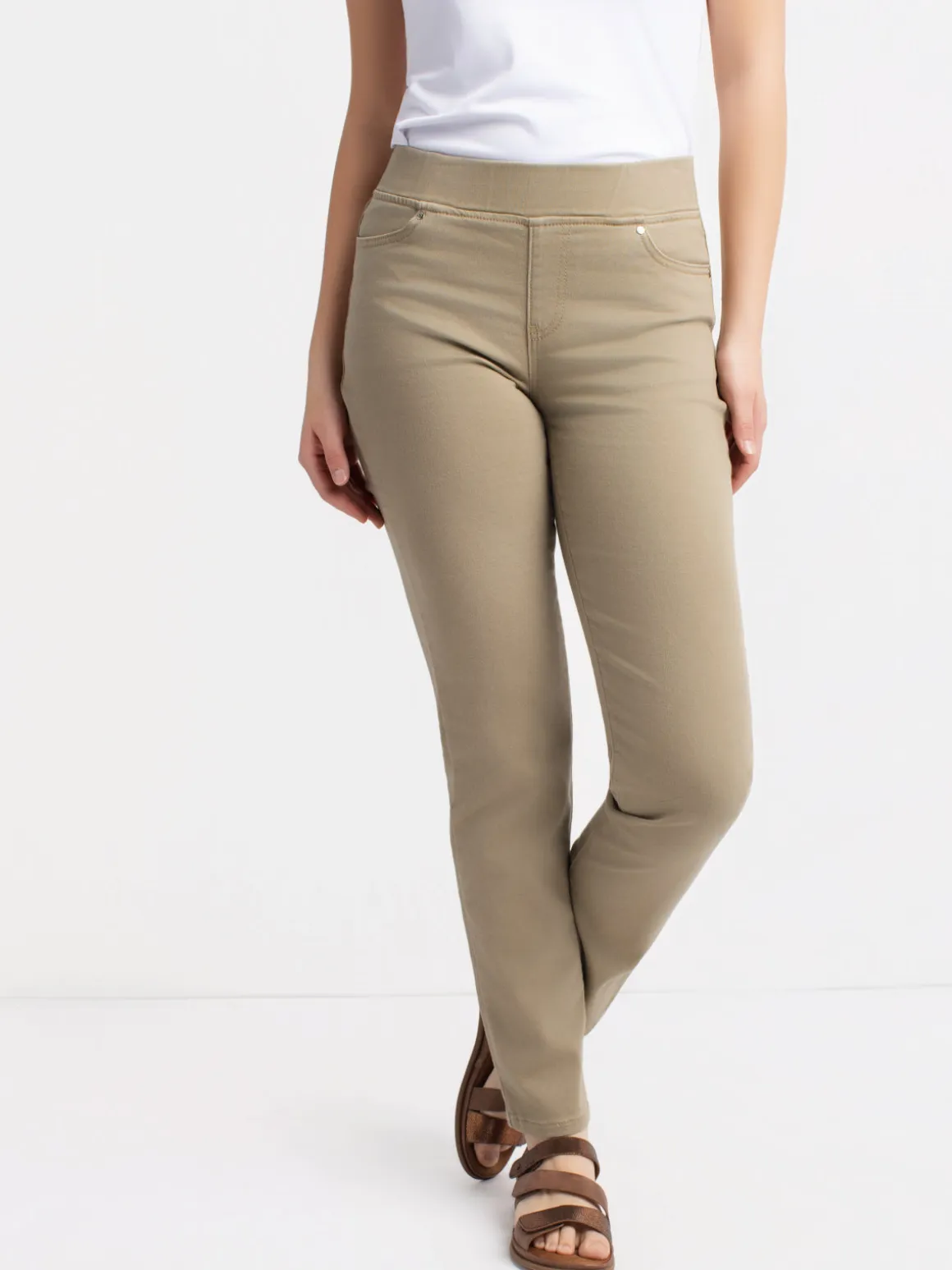 Diana straight-leg pull-on jeans