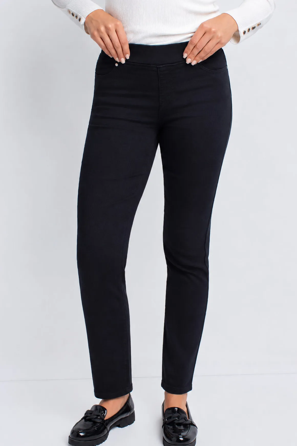Diana straight-leg pull-on jeans