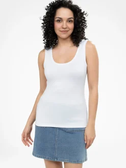 Fitted tank top