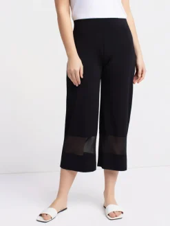 Flared pull-on capri