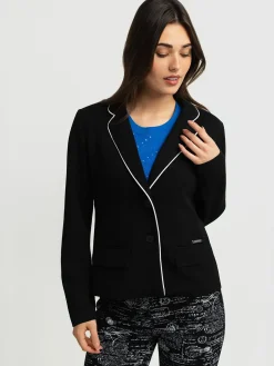 Knit semi-fitted vest