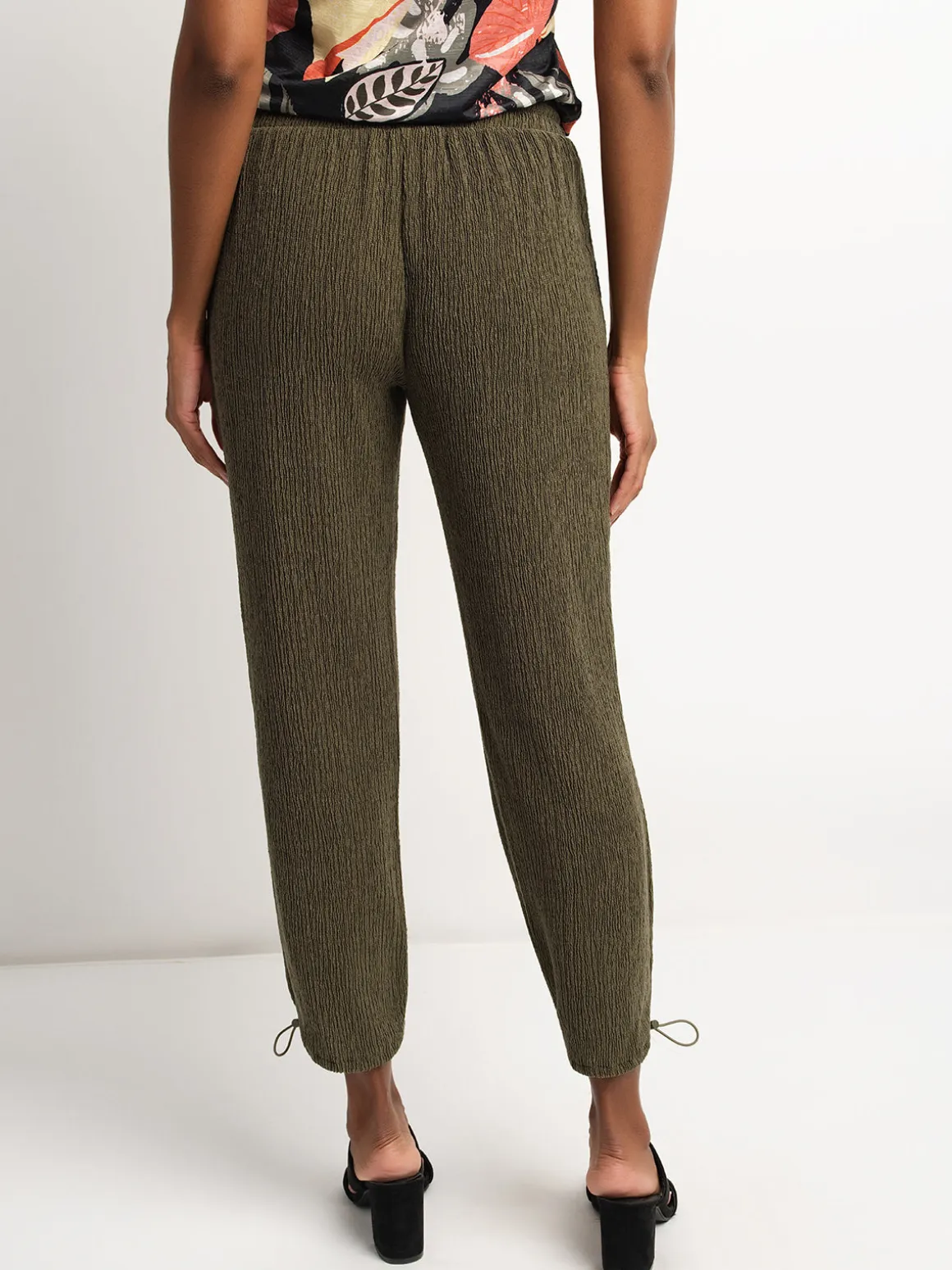 Knit skinny leg pull-on ankle pant