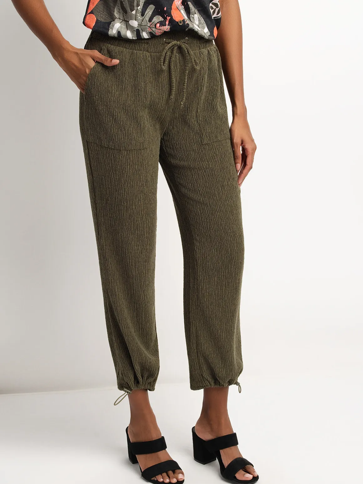 Knit skinny leg pull-on ankle pant