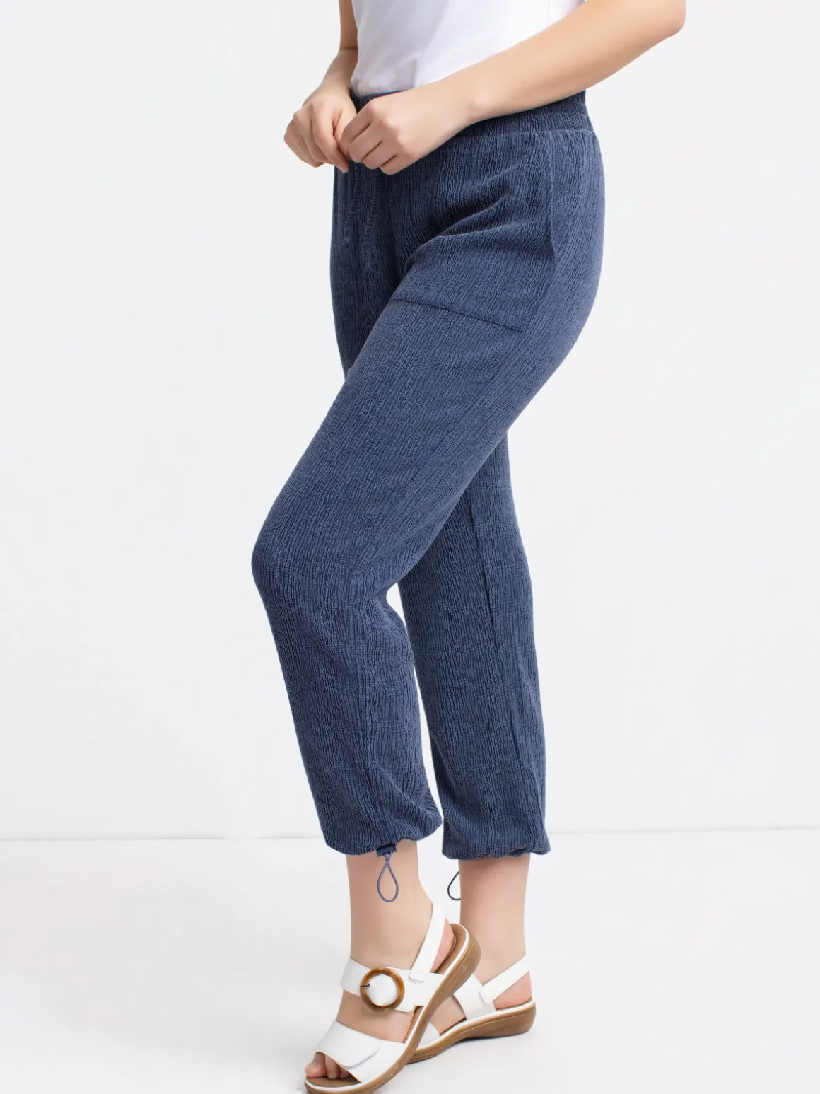 Knit skinny leg pull-on ankle pant