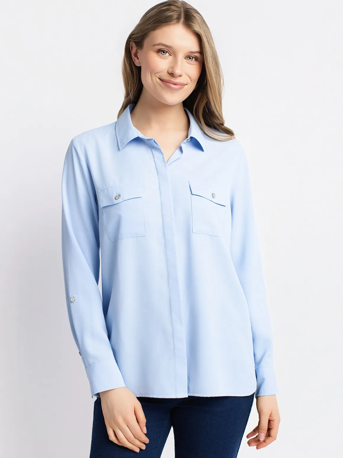 Long-sleeve semi-fitted blouse with buttons