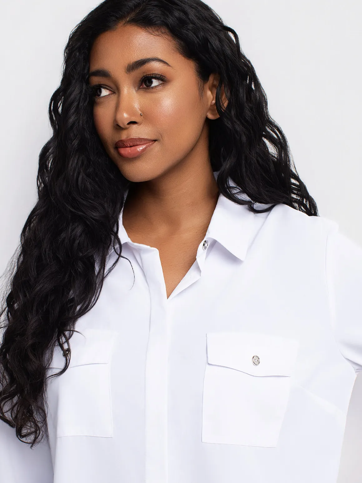 Long-sleeve semi-fitted blouse with buttons