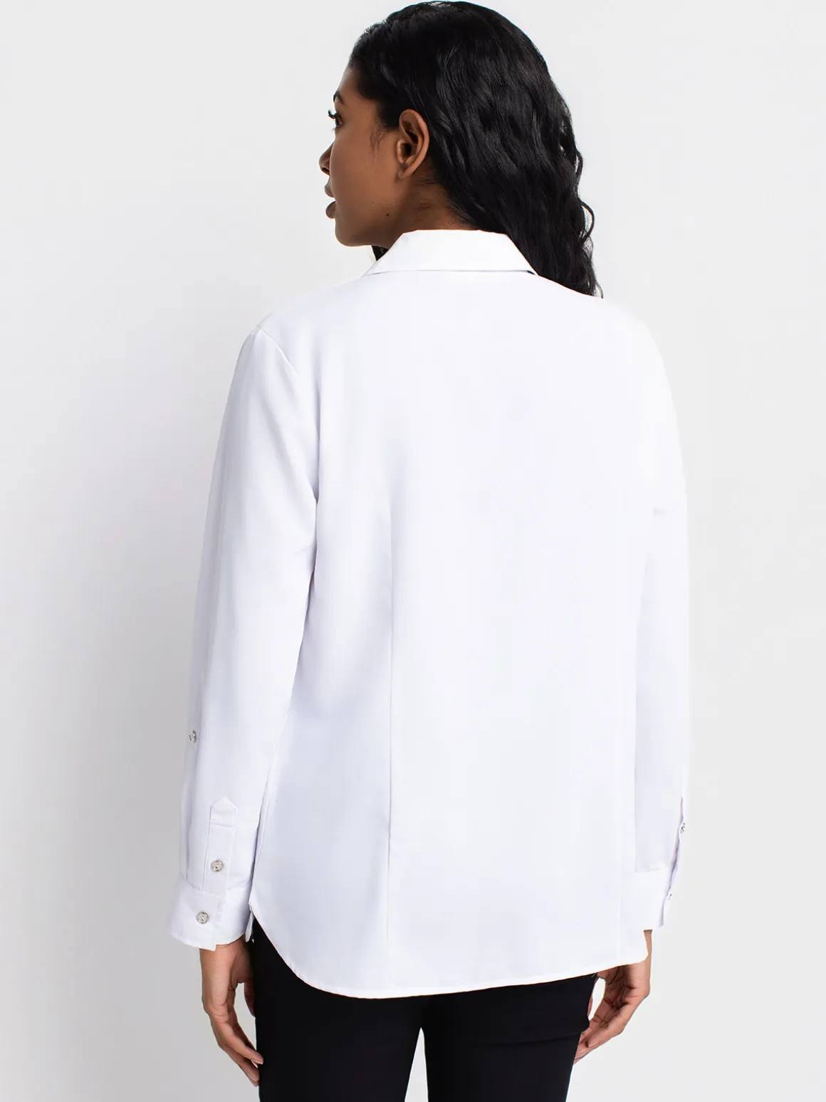 Long-sleeve semi-fitted blouse with buttons
