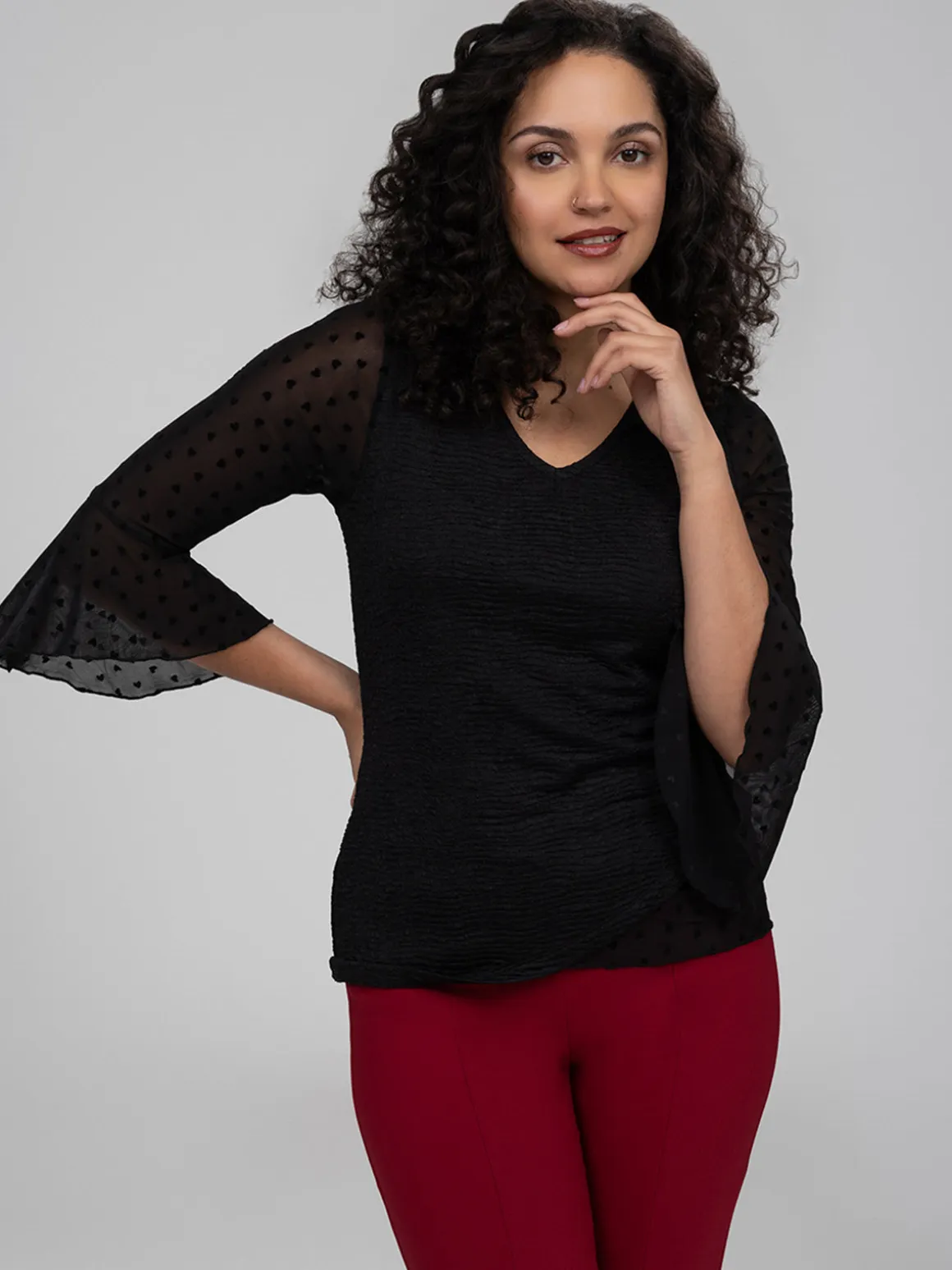 Long-sleeve semi-fitted t-shirt