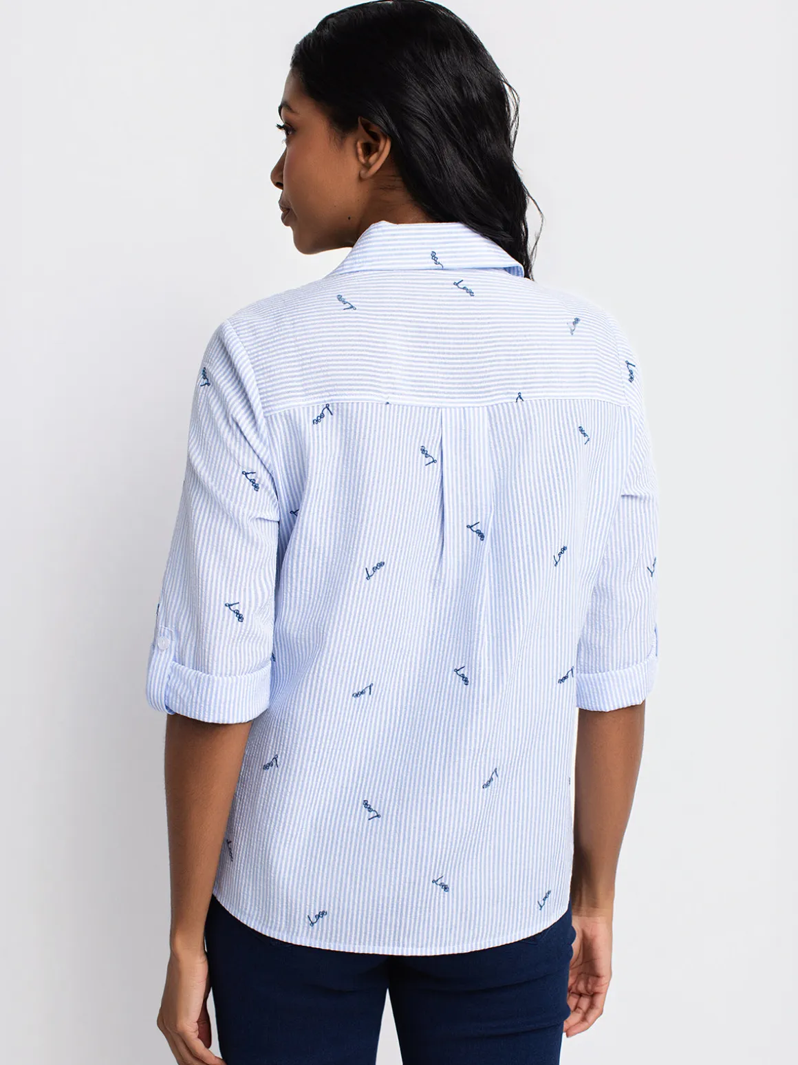 Loose blouse with buttons