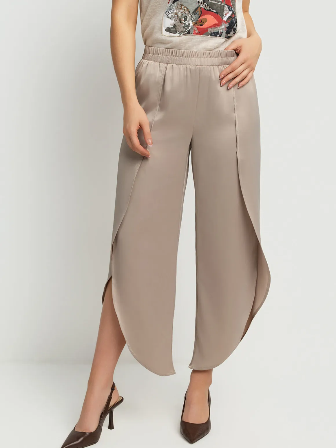 Loose-fit dressy pants