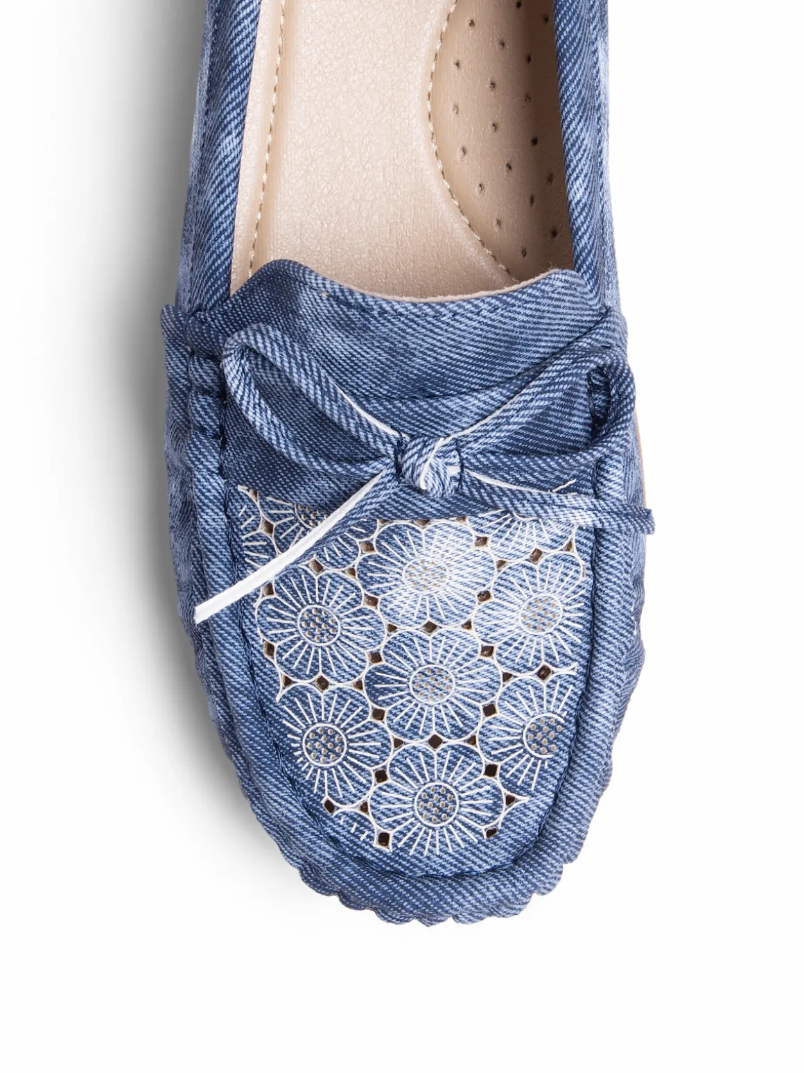Low heel pumps