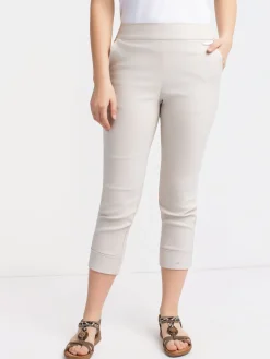 Narrow semi-fitted pull-on dress capri