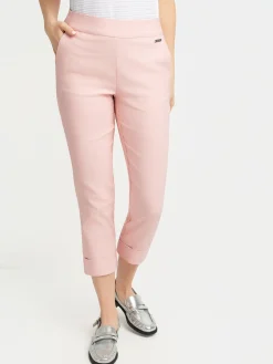Narrow semi-fitted pull-on dress capri