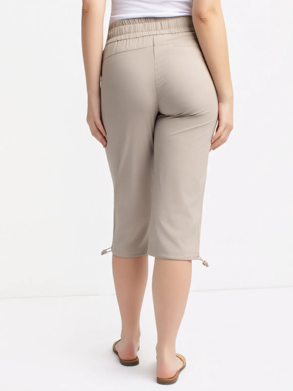 Pull-on capri
