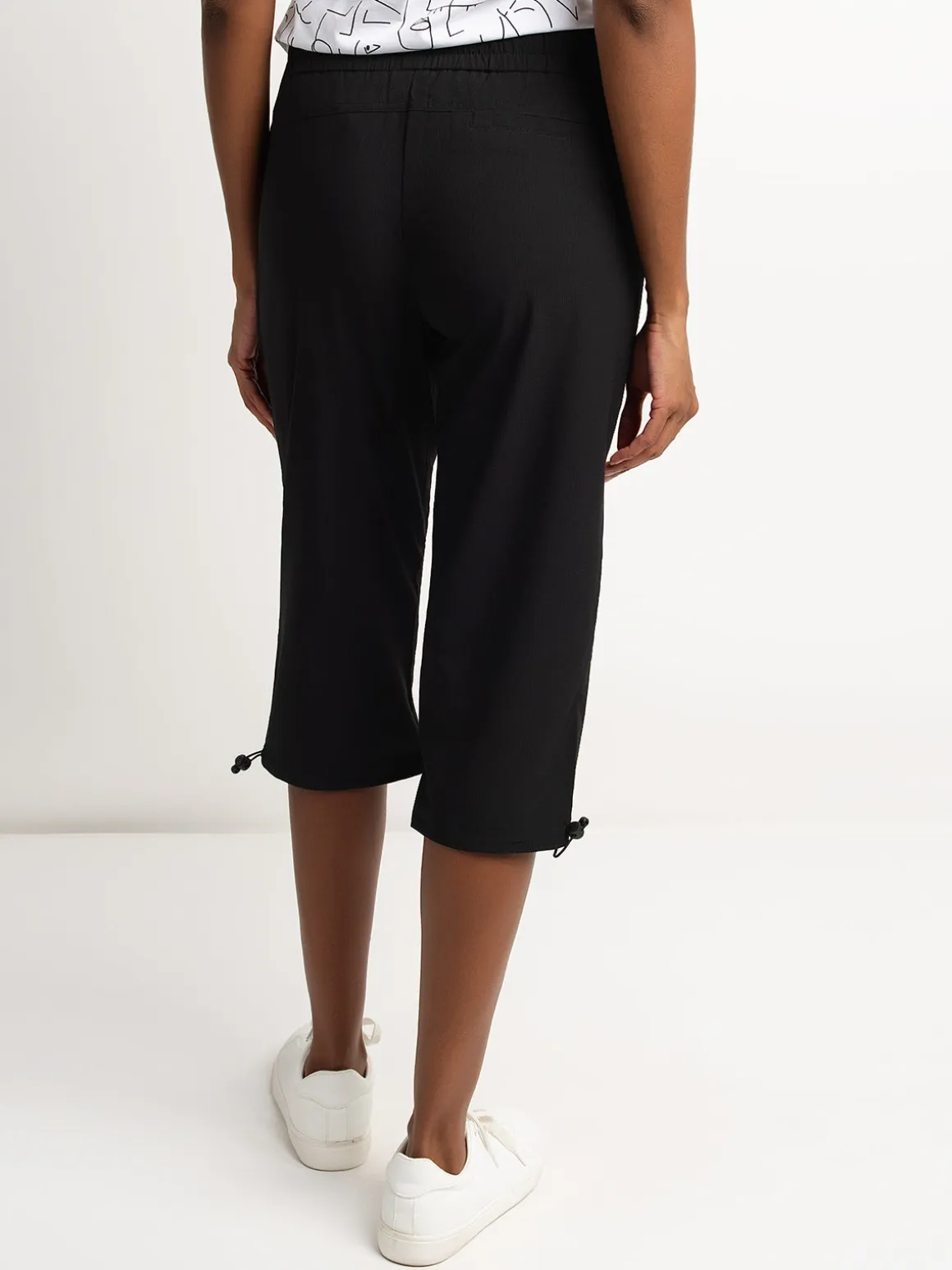 Pull-on capri
