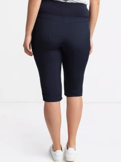 Pull-on capri