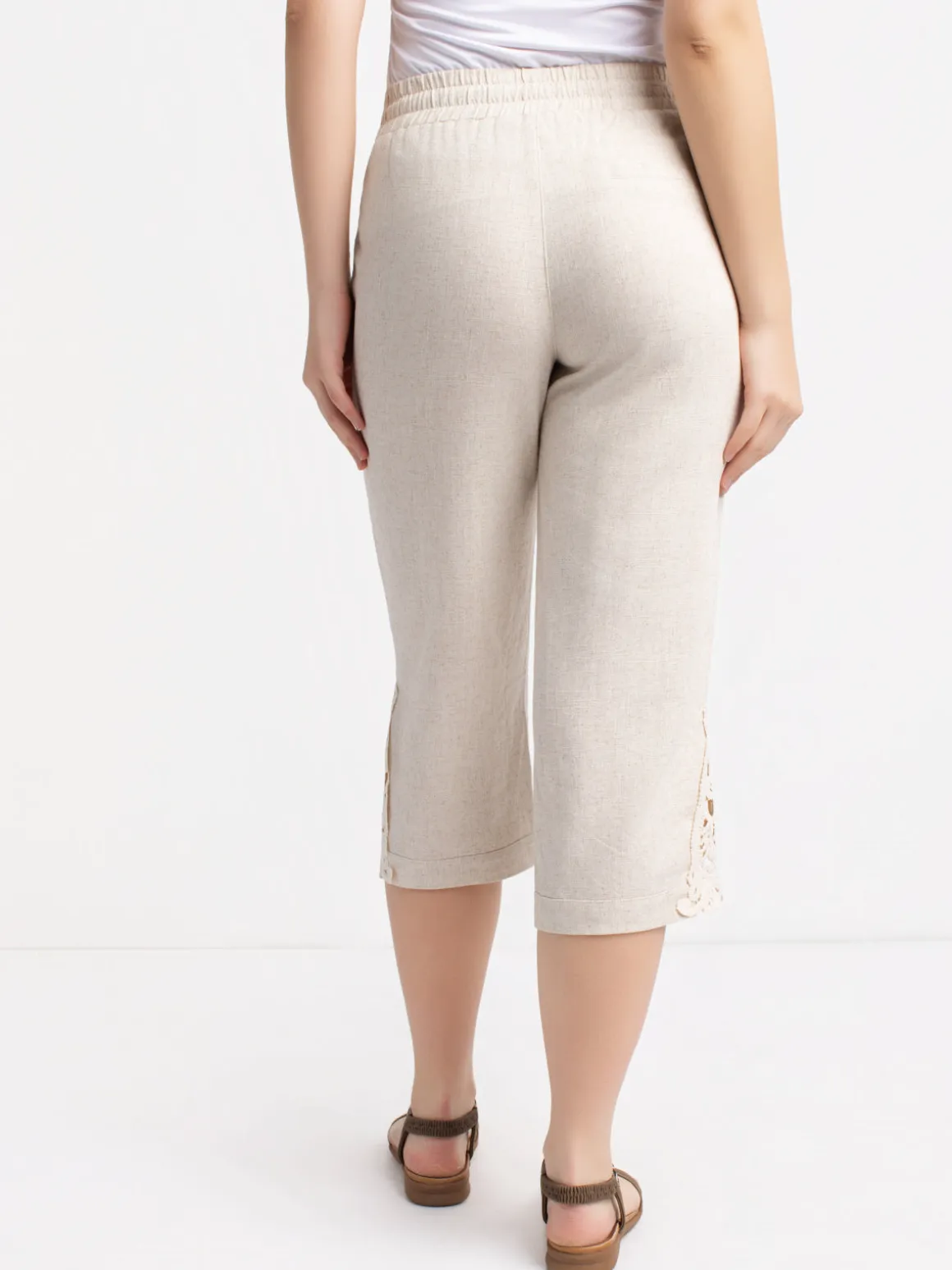 Pull-on capri