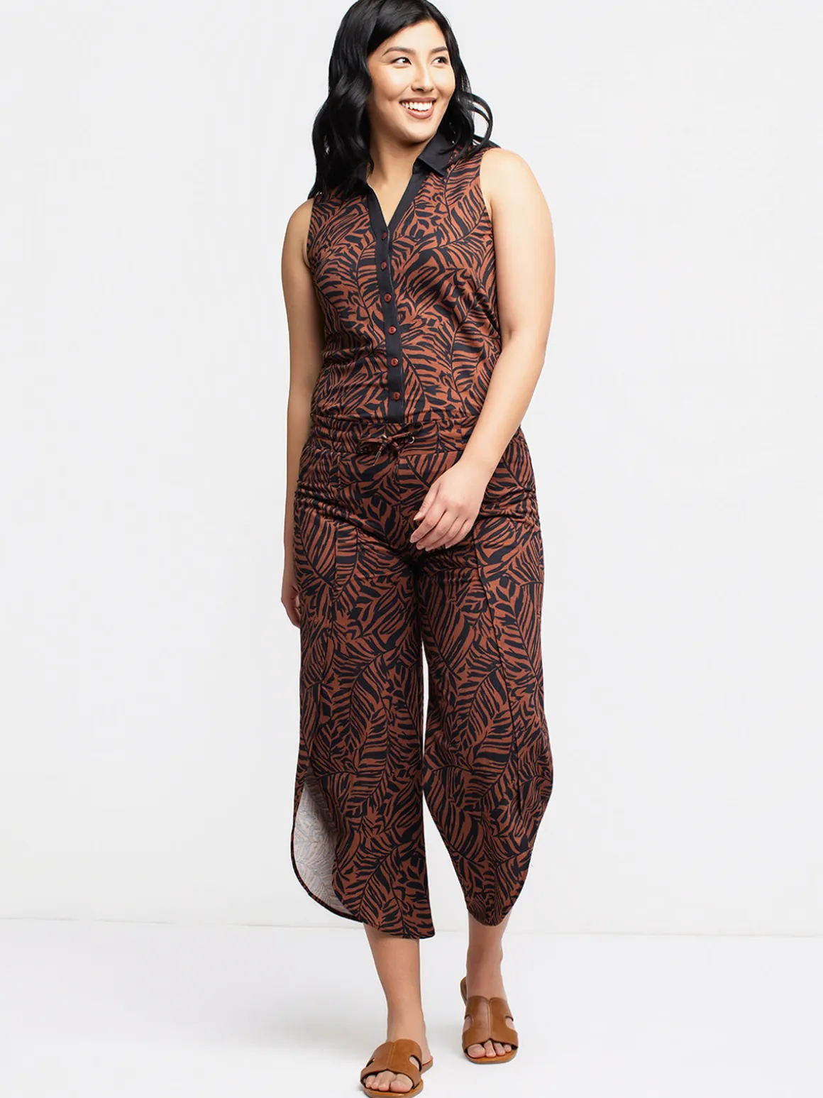 Pull-on cropped pants