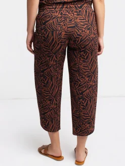 Pull-on cropped pants