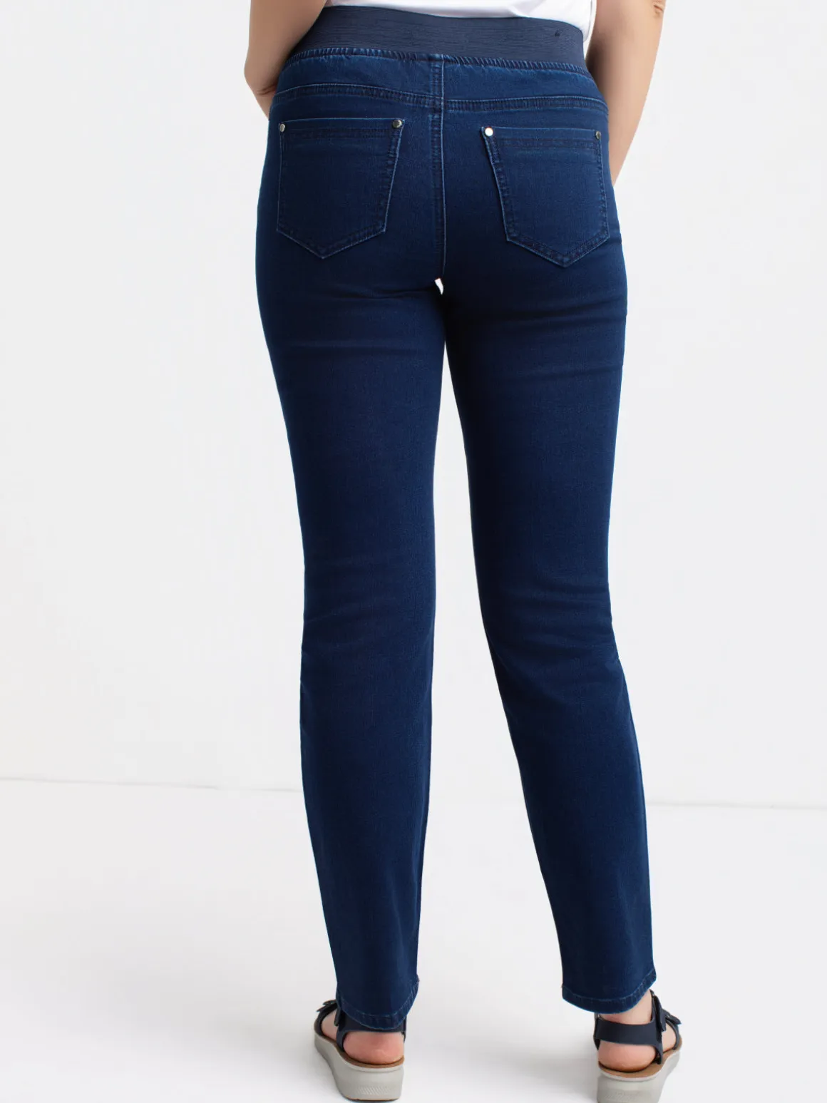 Pull-on denim pants