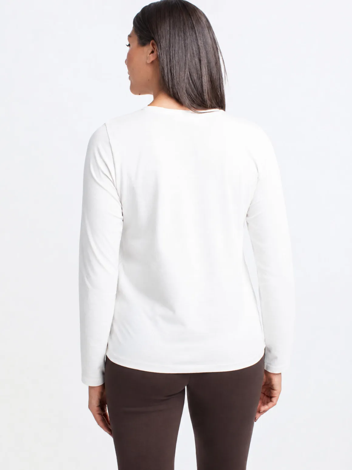 Semi-fitted long-sleeve sweater