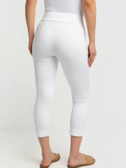 Semi-fitted pull-on capri