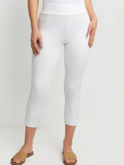 Semi-fitted pull-on capri