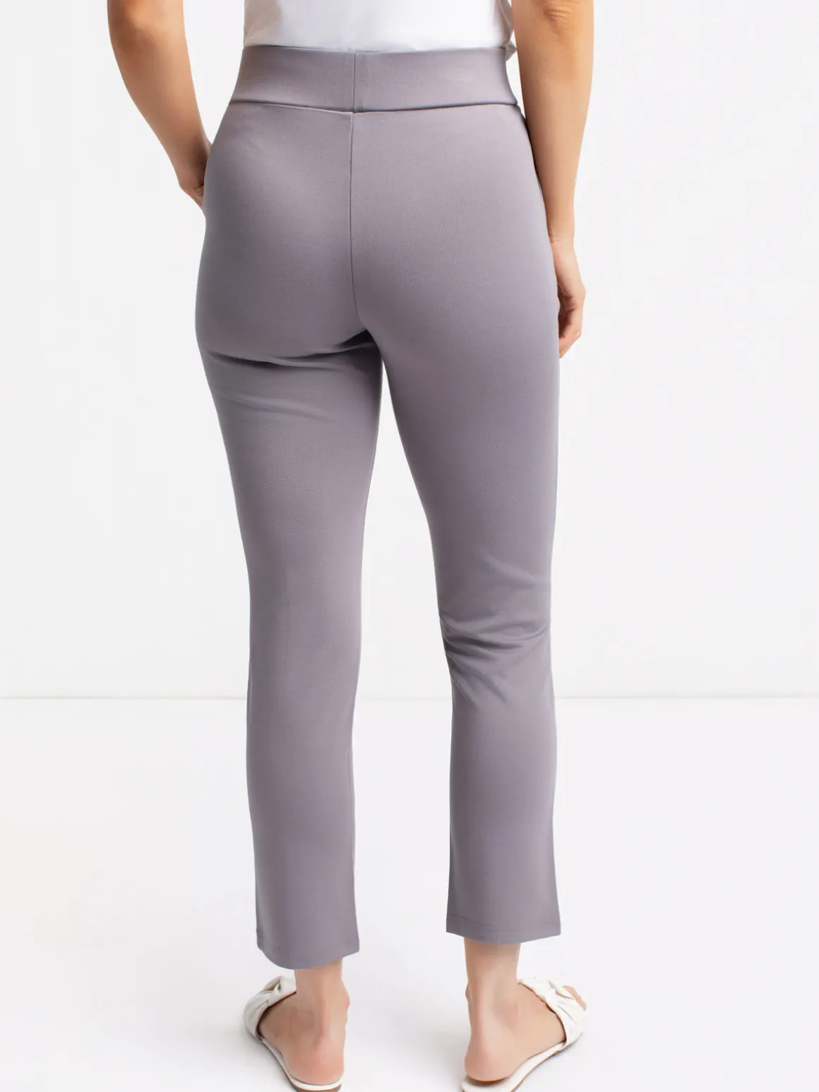 Semi-fitted pull-on pants