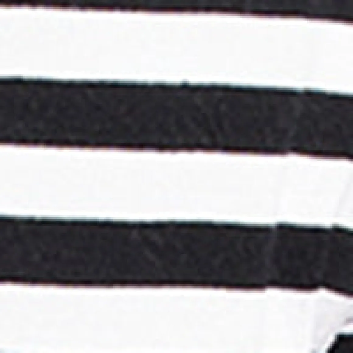 Semi-fitted short-sleeve T-shirt
