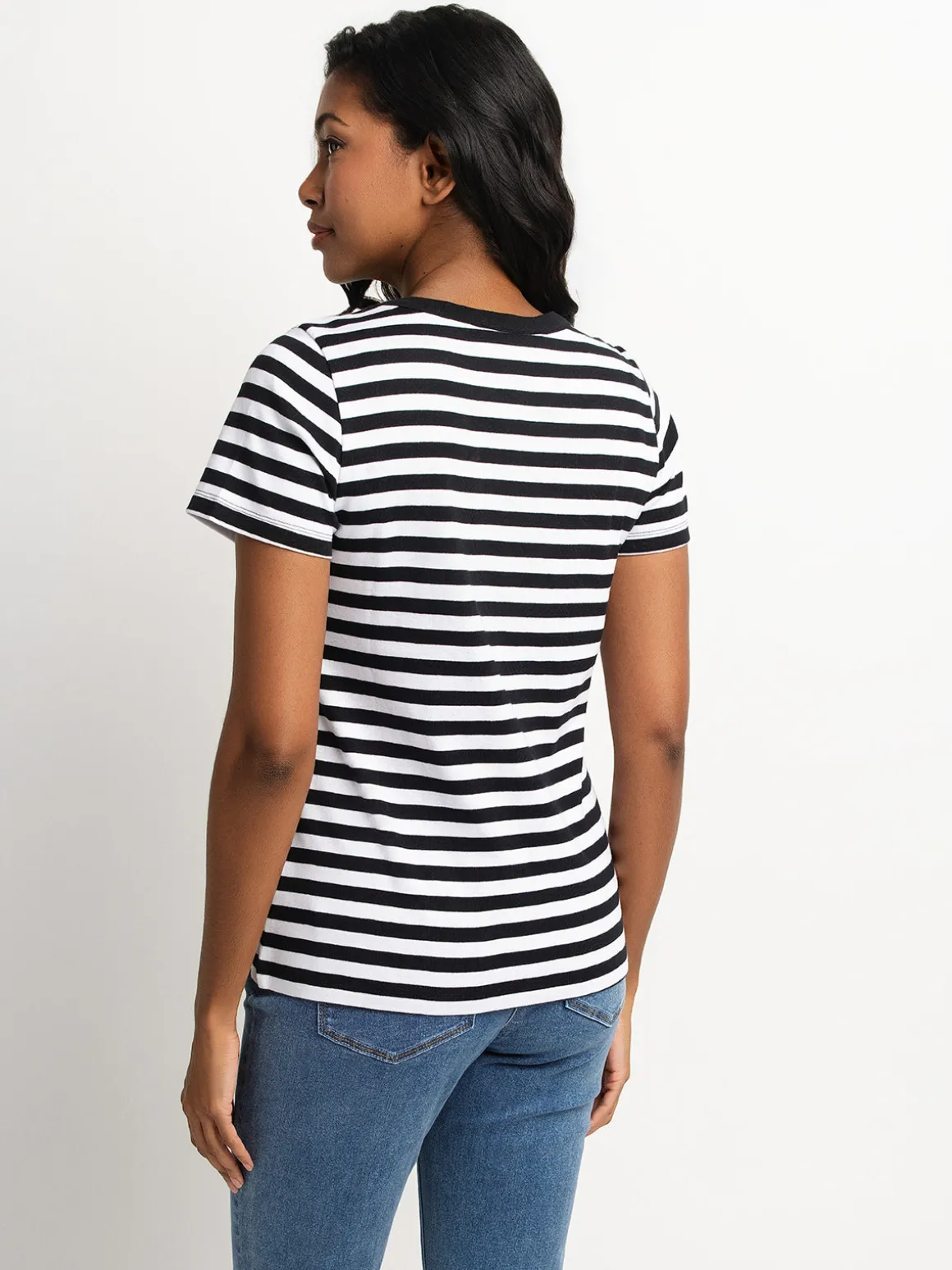 Semi-fitted short-sleeve T-shirt