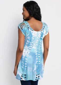 Semi-fitted short-sleeve tunic