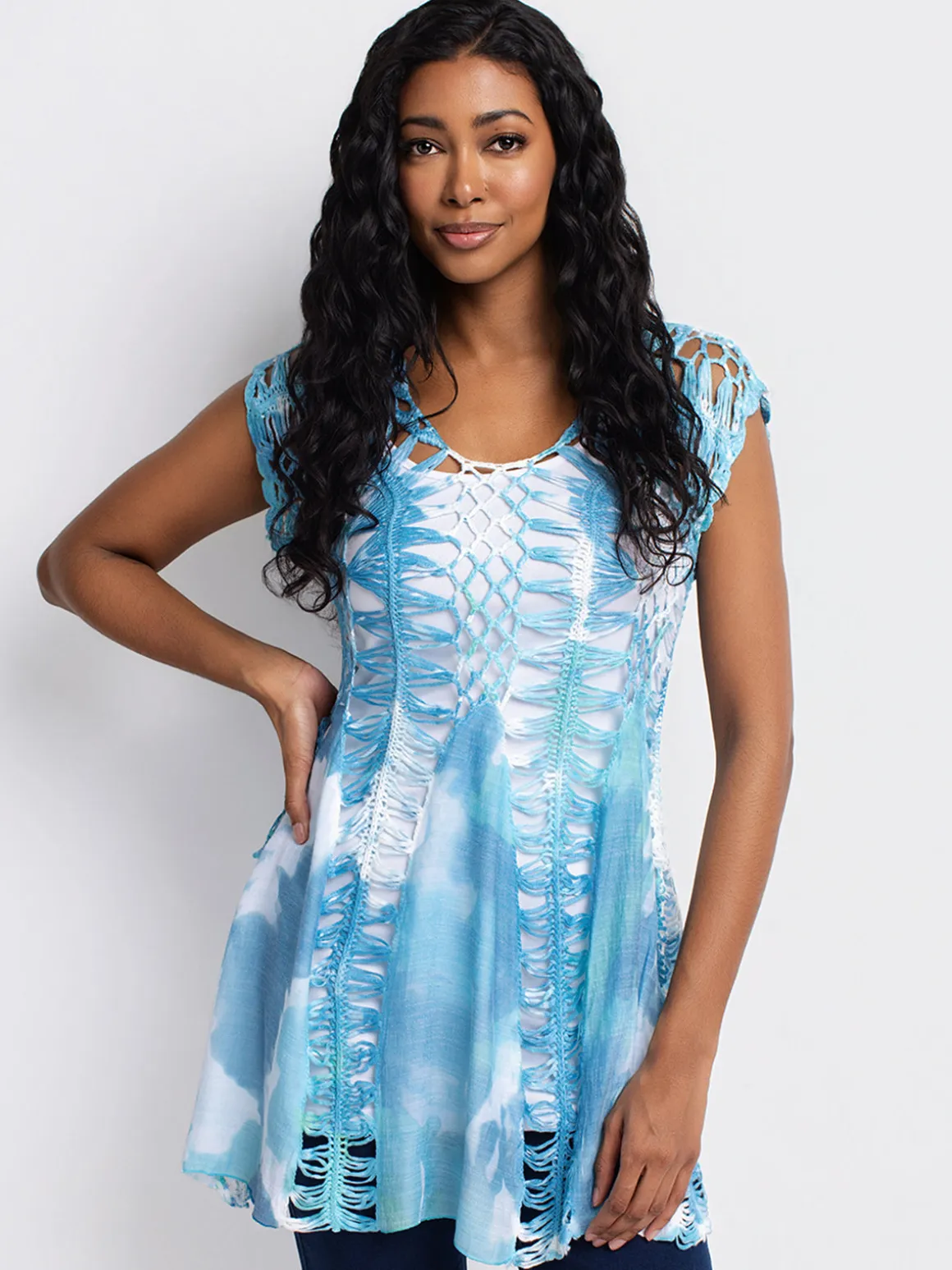 Semi-fitted short-sleeve tunic