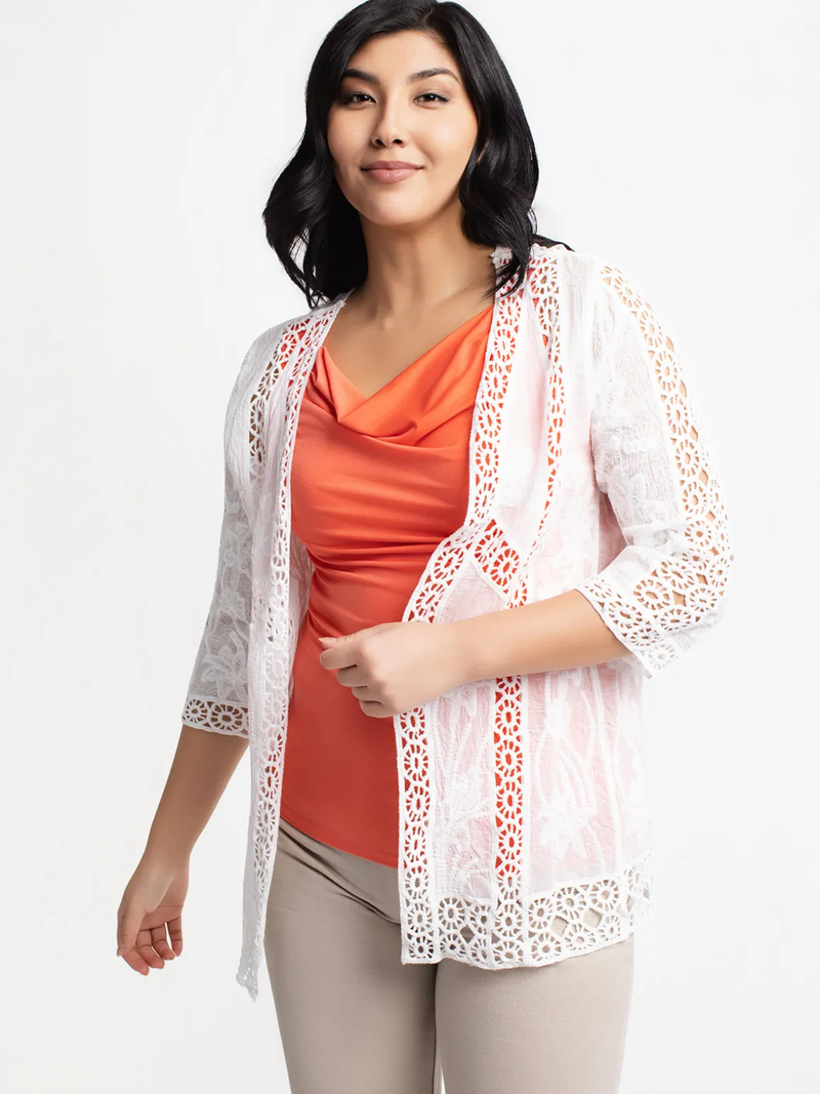Semi-fitted 3/4 sleeve cardigan
