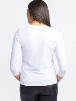 Semi-fitted 3/4 sleeve shirt