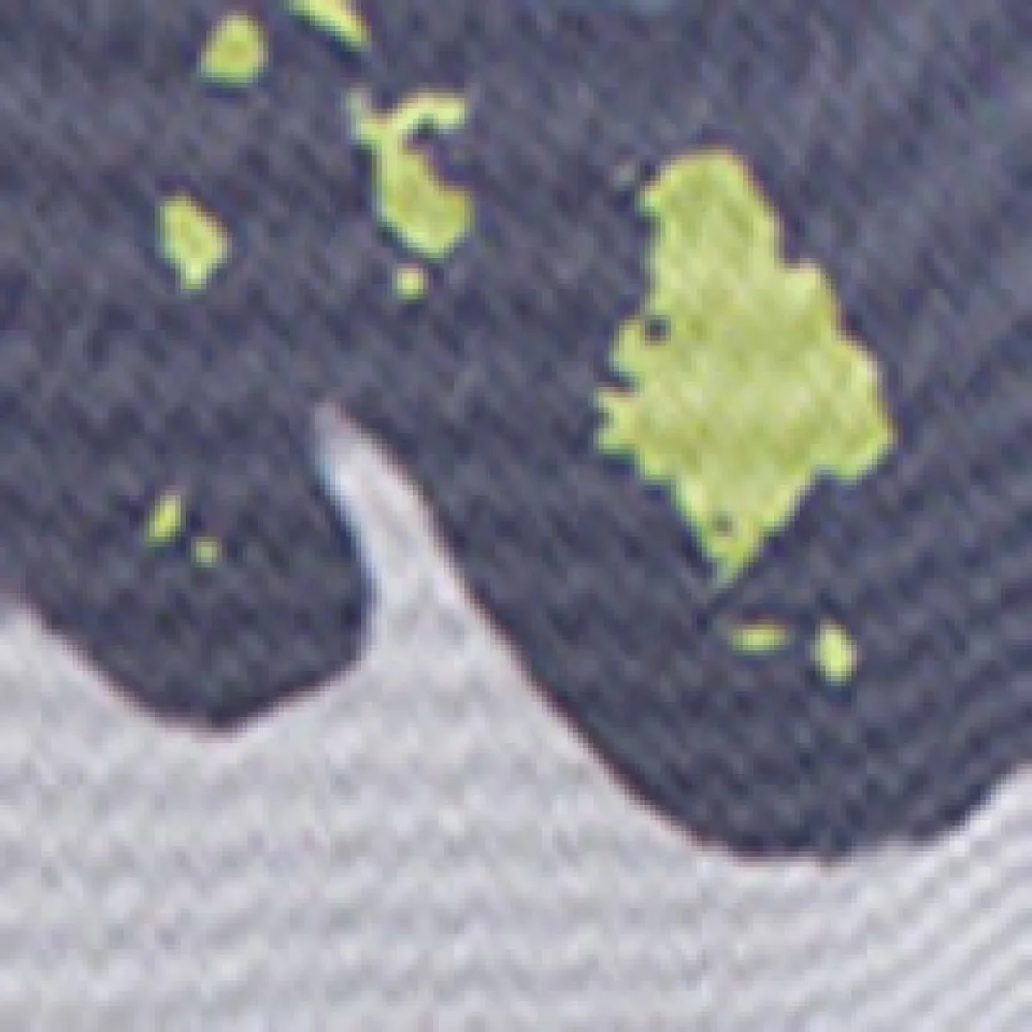 Semi-fitted 3/4 sleeve shirt