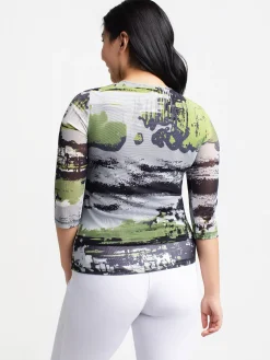 Semi-fitted 3/4 sleeve shirt