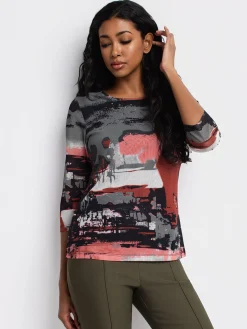 Semi-fitted 3/4 sleeve shirt