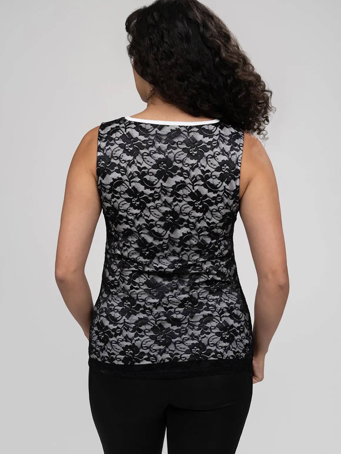 Semi-fitted tank top
