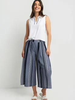 Semi-fitted tank top
