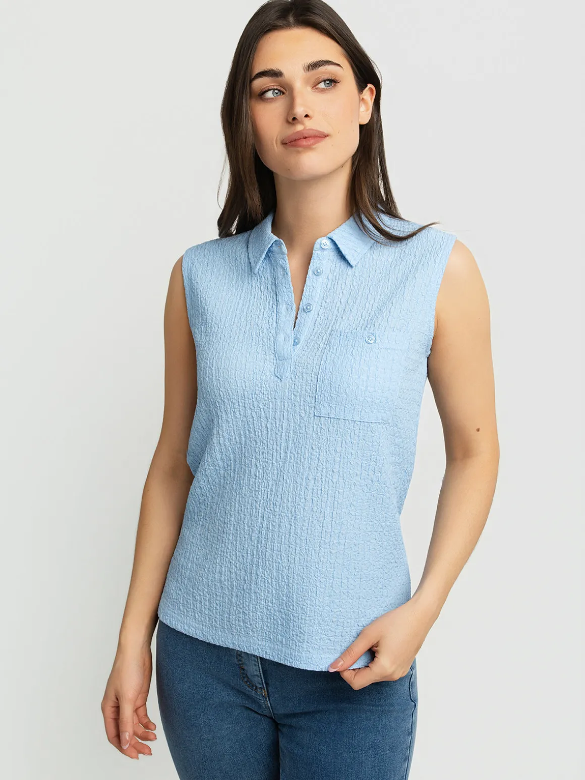 Semi-fitted tank top