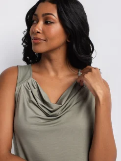 Semi-fitted tank top