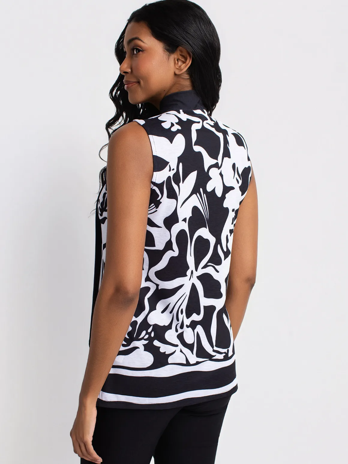 Semi-fitted tank top