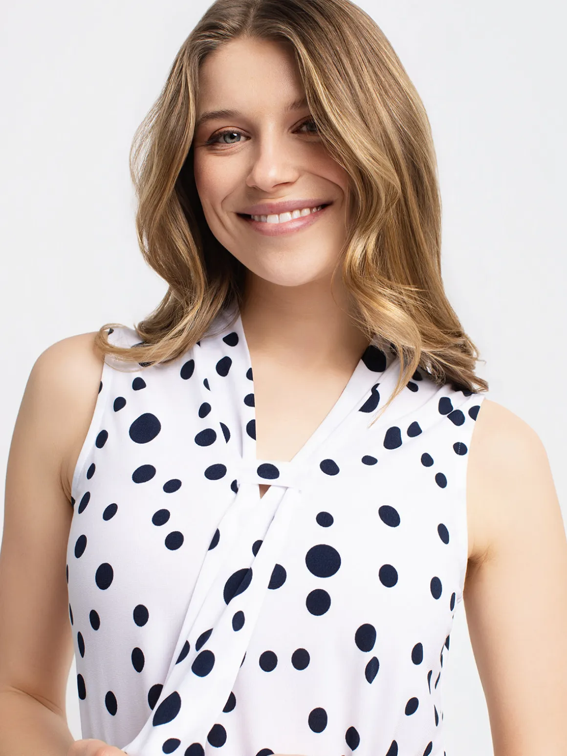 Semi-fitted tank top