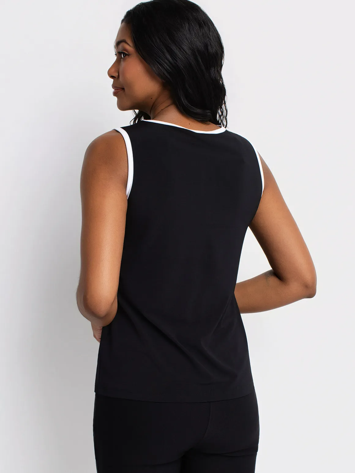 Semi-fitted tank top