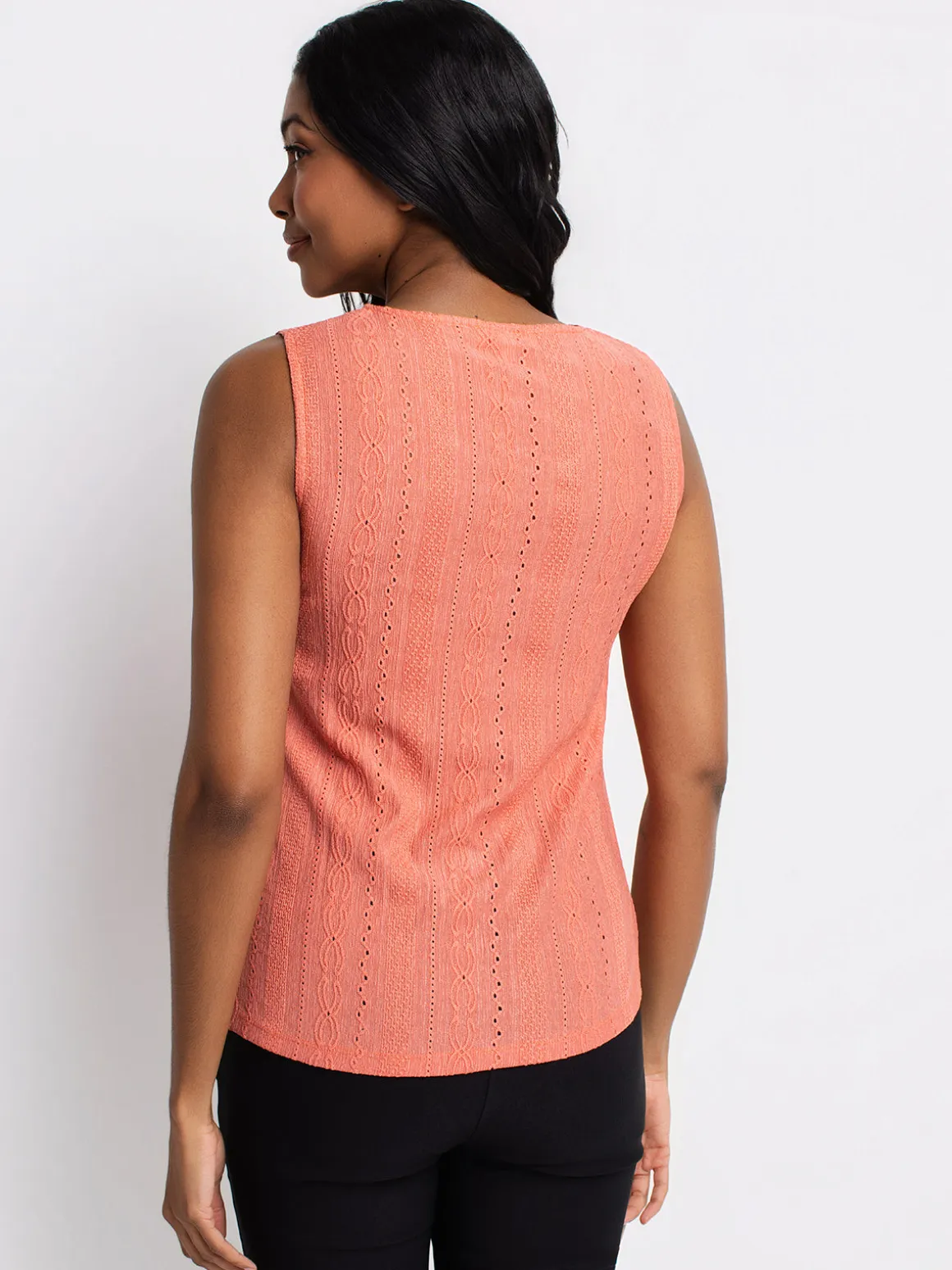 Semi-fitted tank top