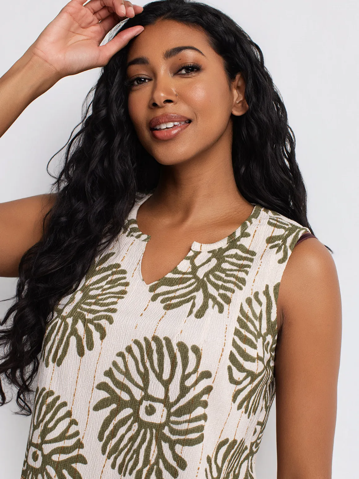 Semi-fitted tank top