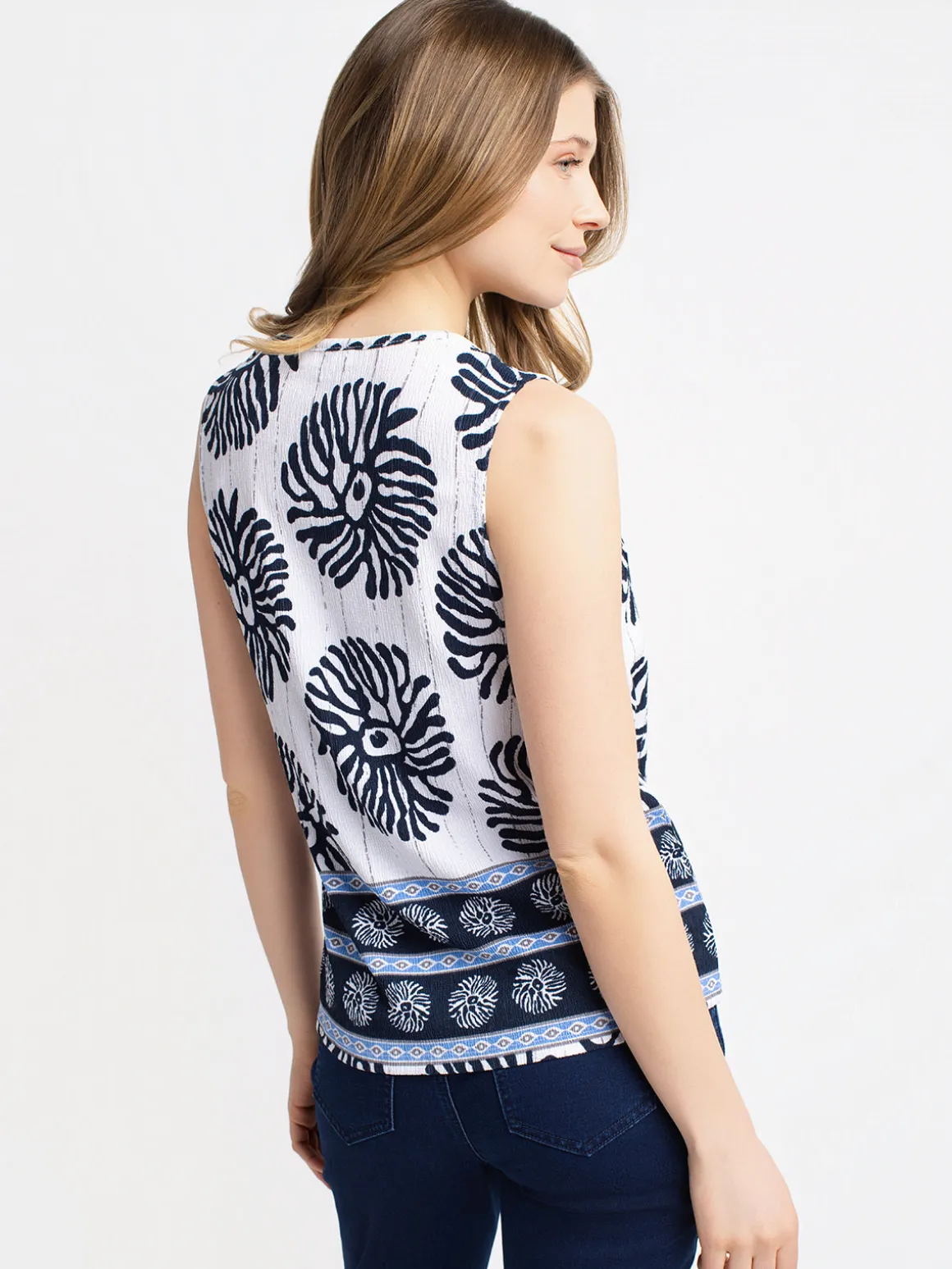 Semi-fitted tank top