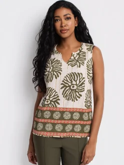 Semi-fitted tank top