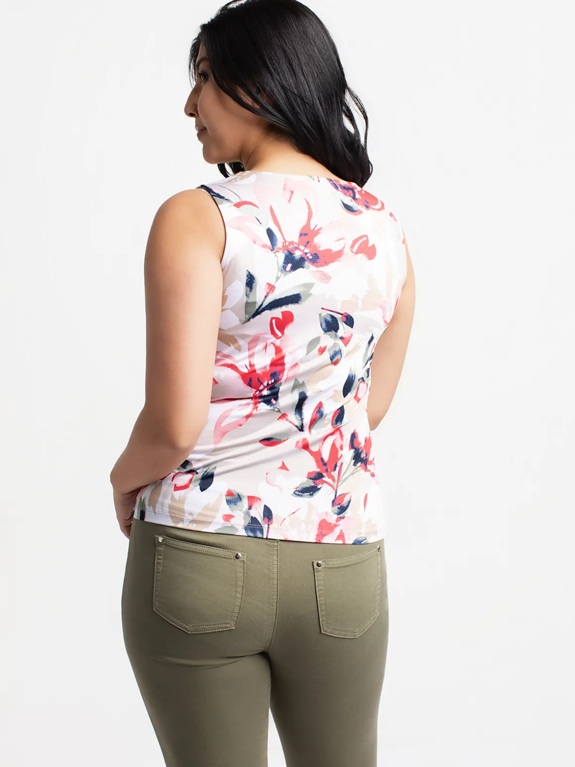 Semi-fitted tank top